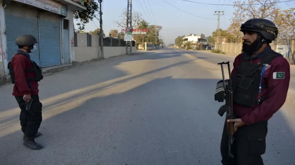 pak-1755421821