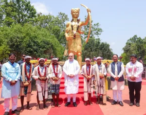 85hqou98_amit-shah-in-baster_625x300_19_May_26