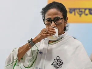 Mamata-Banerjee-23_1779415482261_1779415493601_6acfc333-fb02-479a-a2e0-90dcc37c864e