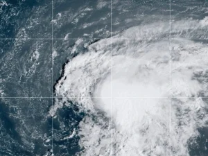 Tropical-Weather-Lorenzo-0_17611