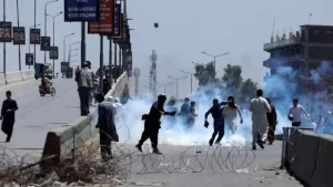 2011575-pok-violence