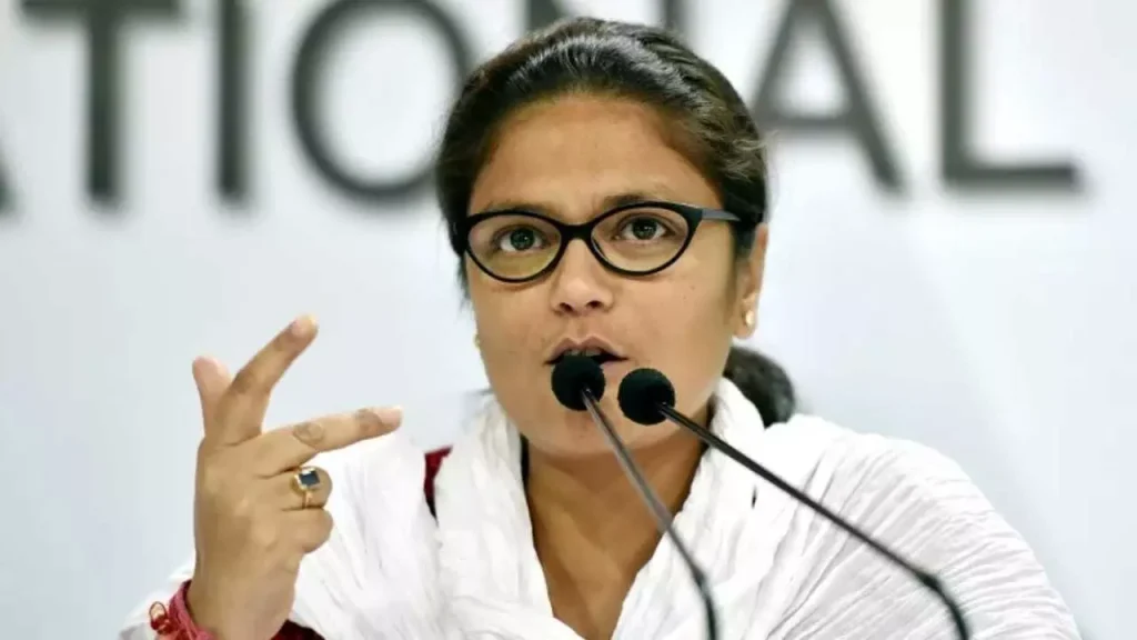 2011590-tmc-sushmita-dev-resigns