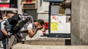 Europe-Heat-Wave-Alert-1782534098760_v