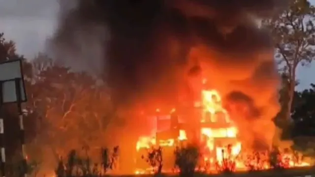 Tamil-Nadu-Sleeper-Bus-Fire-1784347382007_v