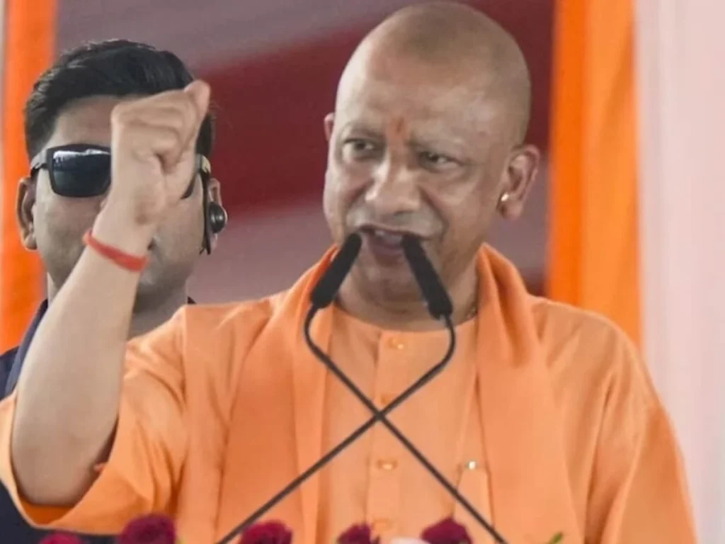Yogi_to_offer_a_gift_to_private