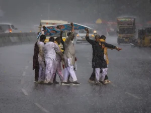 Cyclone_Arnab_1789973477903_CvZ6