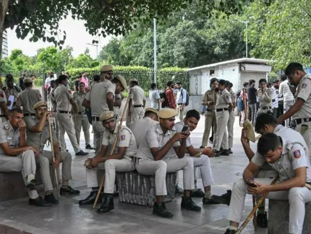 delhi_police_1792217114712_AAAo