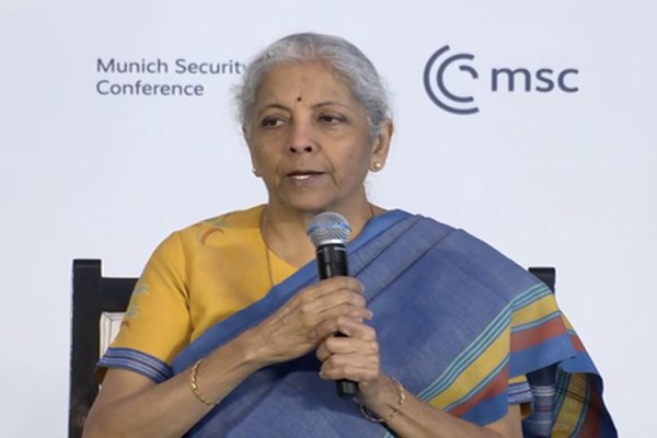 nirmala-sitaraman-1